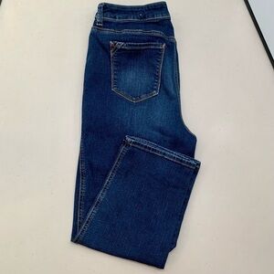 Chico's Jeans Adult Size 1.5 Blue The Platinum Crop Dark Wash Stretch Women